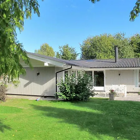 Claudette - 1km From The Sea In Sealand By Interhome
